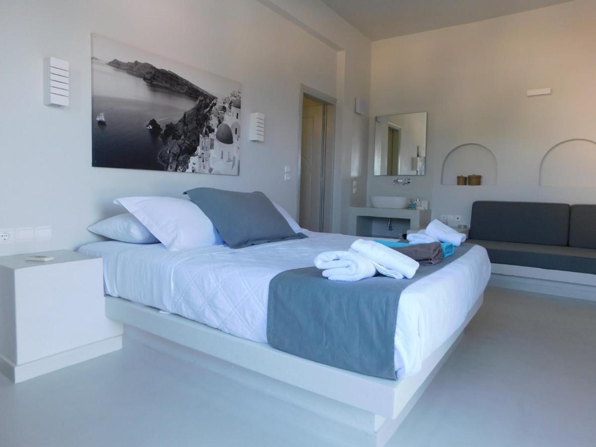 One And Only Beachfront Rooms Perissa  Bagian luar foto